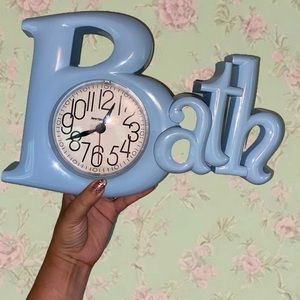 🧼 Vintage 1983 Artdeck Powder Blue Burwood BATH Wall Clock